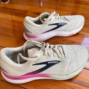Barely used Brooks Ghost 16 Women’s